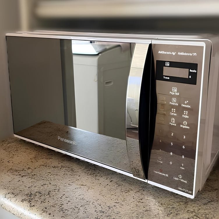 Panasonic Micro-ondas 21L Branco Espelhado 220v NN-ST27LWRU